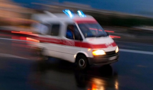 13 günlük bebeği taşıyan ambulans ekibine tepe lambası dayağı!