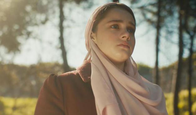 İstediği gibi giyinemeyen Miray Daner göğüslerini küçültecek!