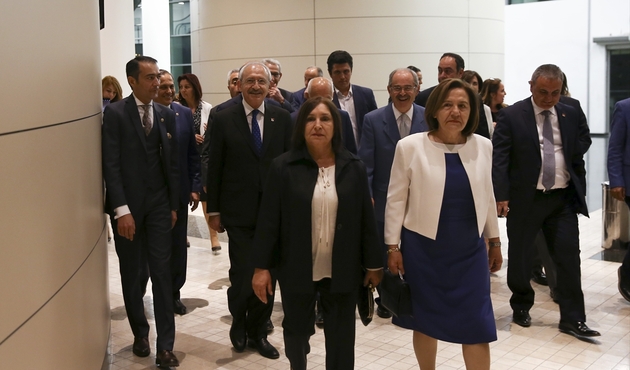 CHP'nin "sol" parti olmadığını Kemal Kılıçdaroğlu resmen ilan etti!