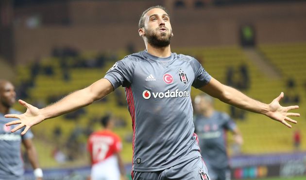 Cenk Tosun'da işlem tamam! 25 milyon Euro'ya Premier Lig'e gitti...