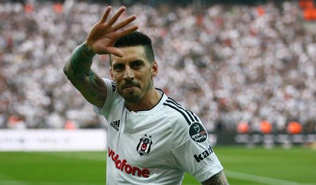 Talisca gidecek, Jose Sosa gelecek!