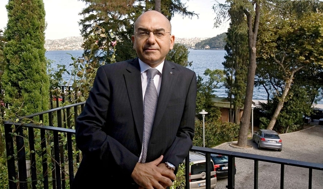 Ozan Ceyhun: Artık AB'nin sırtını dayayacağı bir Amerika yok...