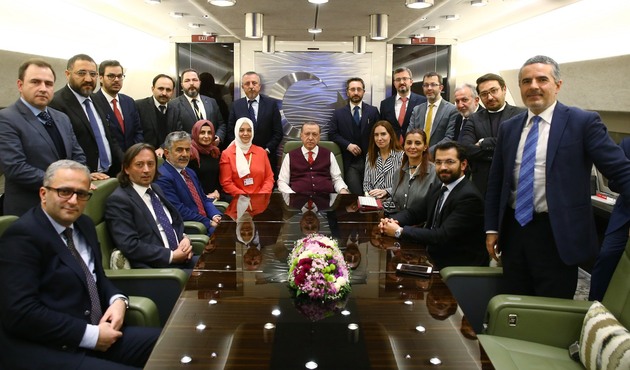Cumhurbaşkanı Erdoğan: Faiz politikasını gözden geçireceğiz. İlgili birimlerle oturup konuşacağız!