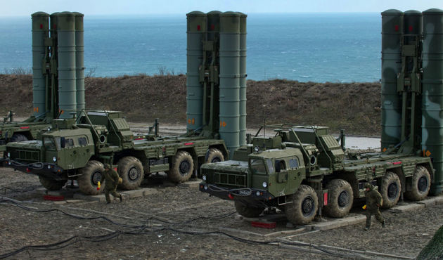 Tarihi anlaşma! Türkiye ile Rusya arasında S-400 imzaları atıldı...