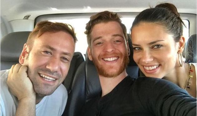 Özgür Aras  Metin Hara ile Adriana Lima aşkının fotoğrafını paylaştı