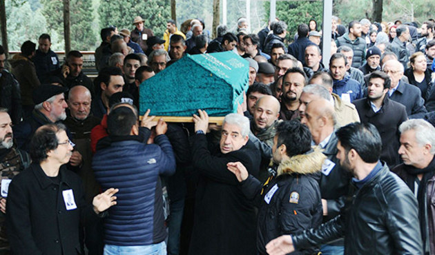 Ünlü yönetmen Mustafa Mayadağ'a acı veda!