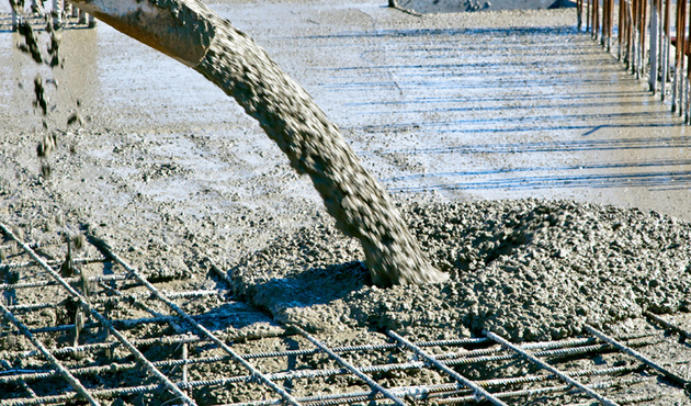 Beton pompası evin duvarını yıktı! Baba ve 6 aylık oğlu yaralı...