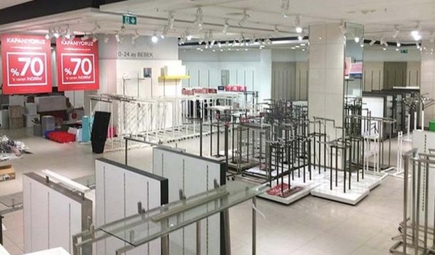 Dünya devi kepenk kapattı, malları topladı!