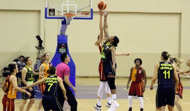 Galatasaray'da derbi sonrası istifa sesleri!