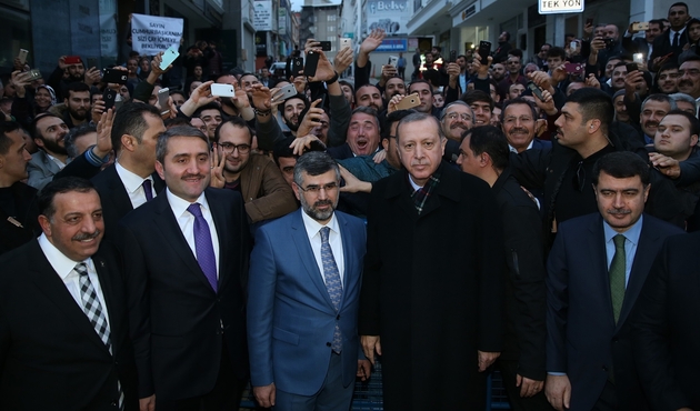 Cumhurbaşkanı Erdoğan'dan Sultanbeyli Belediyesi'ne ziyaret...