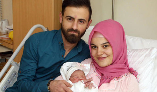 Nazi kalıntıları "Asel Bebek"e sosyal medyadan saldırdı...