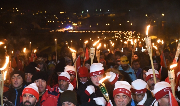 Binlerce kişi Sarıkamış Şehitleri için yürüdü...