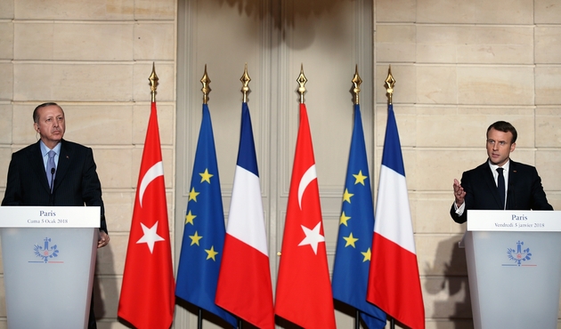 Cumhurbaşkanı Erdoğan ve Macron ortak basın toplantısı düzenledi...