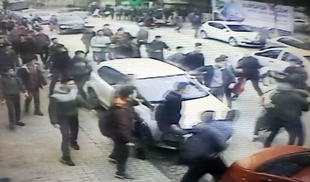 30 öğrenci yumruk yumruğa dövüştü! / VİDEO