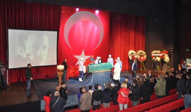 Münir Özkul için duygusal anma töreni...