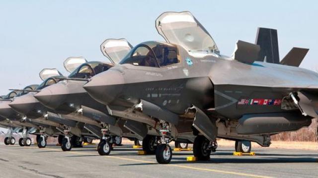 F-35'ler Hollanda semalarından geçti