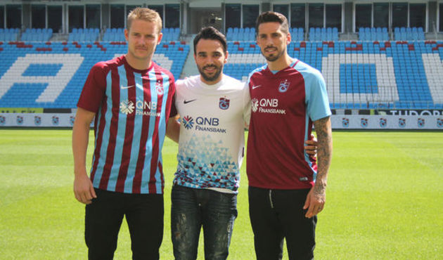 Trabzonspor'da yıldız oyuncu ile yollar ayrıldı!