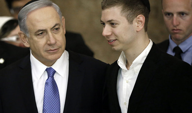 Netanyahu'nun oğlu, yolsuzluğu striptiz kulübünde ağzından kaçırdı!