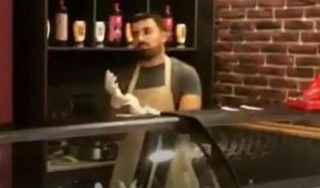 TSK'dan atılan eski "Türk Yıldızı" waffle satarken yakalandı!
