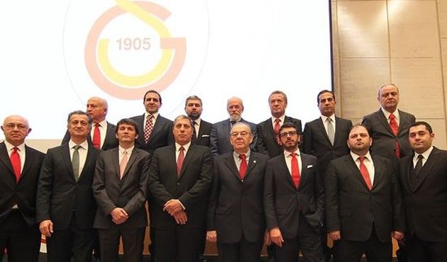 Galatasaray'da şok istifa!