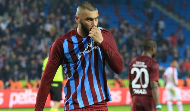 Burak Yılmaz'a Çin'den çılgın teklif!