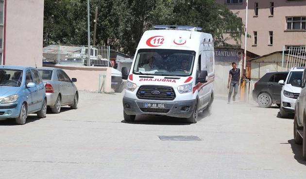 PKK'dan Çukurca'da füzeli saldırı: 1 asker şehit oldu