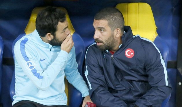 Arda Turan sosyal medyada kaos çıkardı!