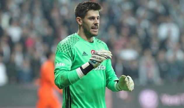 Fabri tekel bayiiden sigara alırken görüntülendi! /VİDEO