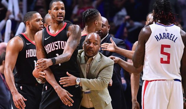 Rocketslı oyuncular LA Clippers soyunma odasını bastı! /VİDEO