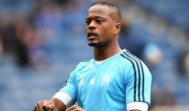 Fenerbahçe'de Patrice Evra sürprizi!