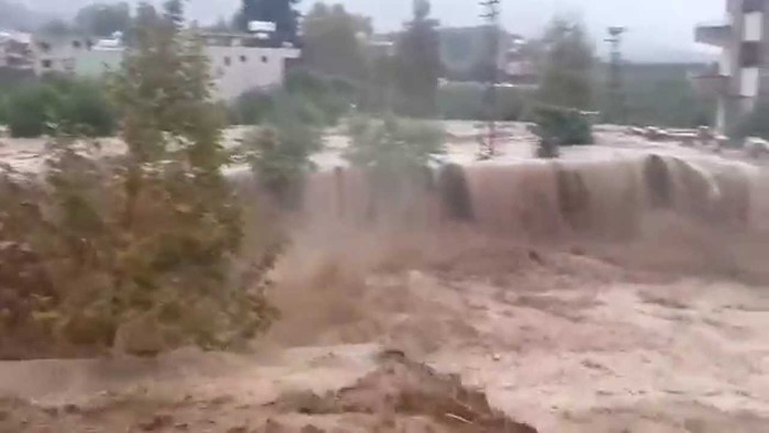 Hatay'ın Dörtyol ilçesini sel bastı