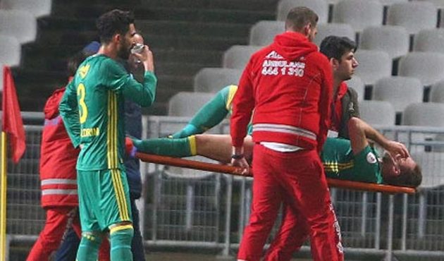 Fenerbahçe'den flaş gelişme! Sezonu kapatabilir...