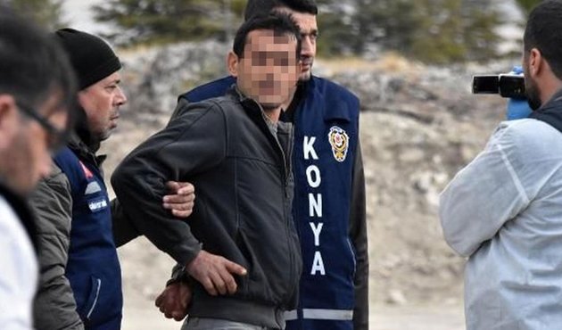 Öfkeli sanık mahkemeyi birbirine kattı!
