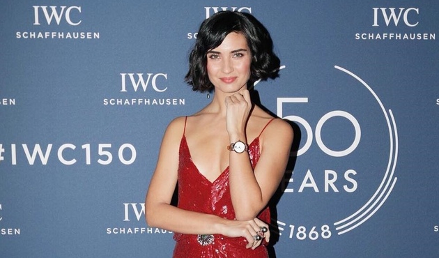 Tuba Büyüküstün'ün frikiği geceye damgasını vurdu!