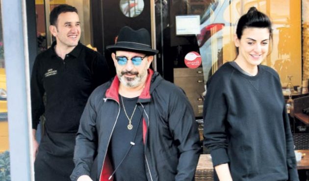 Cem Yılmaz'dan sevgilisine büyük fedakarlık!