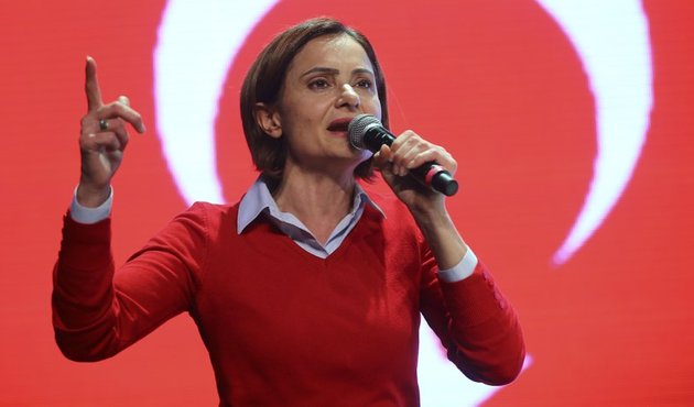 Skandal tweetleriyle gündemde olan CHP'nin yeni başkanı konuştu!