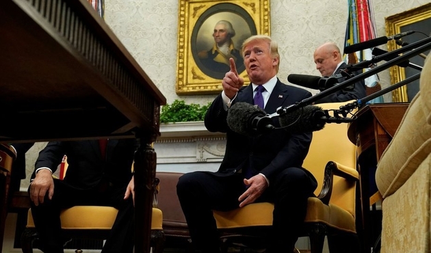 Trump, CNN muhabirini Oval Ofis’ten kovdu/VİDEO...
