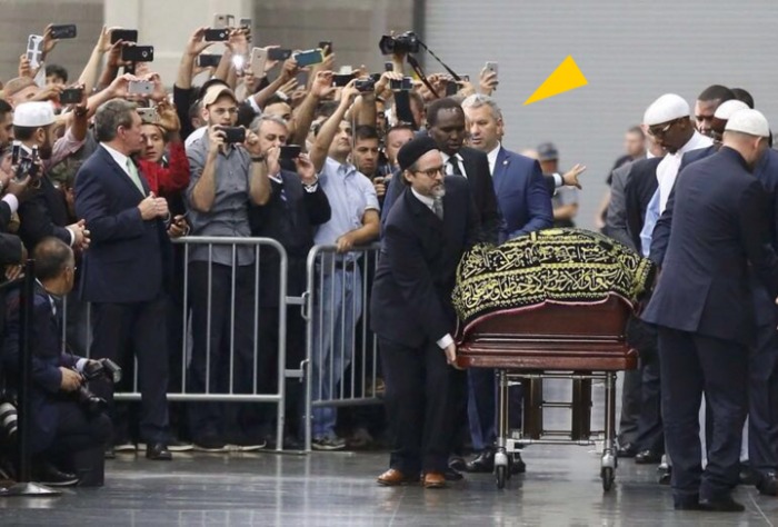 İşte Muhammet Ali'nin tabutunu taşıyan tek Türk...