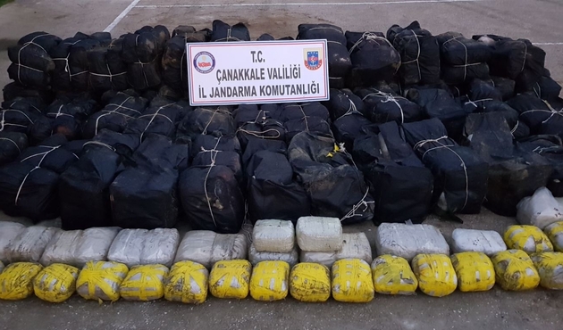 Çanakkale'de 1.7 ton esrar ele geçirildi...