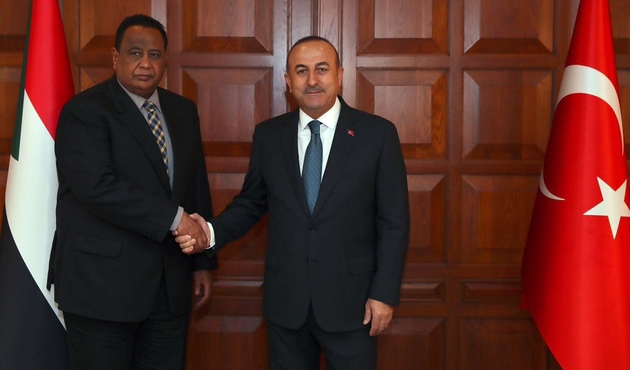 Sudan'da flaş istifa! O isim görevi bıraktı...