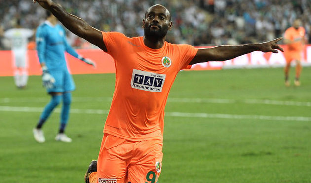 Vagner Love adım adım Beşiktaş'a!