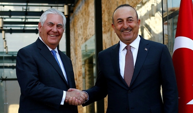 Bakan Çavuşoğlu, ABD'li mevkidaşı Tillerson ile bir araya geldi...