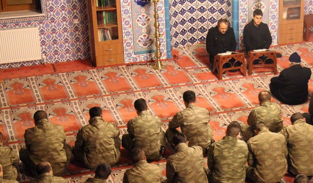 "Fetih Suresi savaş için değil, barış için okunurmuş!"