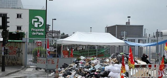 Paris, çöp yığınlarıyla doldu