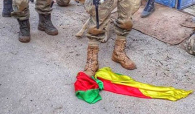 YPG paçavraları ait olduğu yerde!