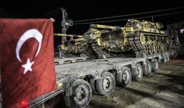 Tanklar Reyhanlı'dan sevgi gösterileriyle uğurlandı!