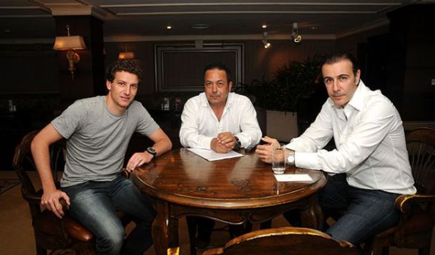 Yeni başkanın Galatasaray'a ilk hediyesi!