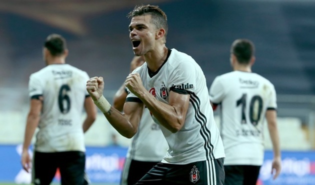 Osmanlıspor maçında sakatlanan Pepe'den kötü haber!