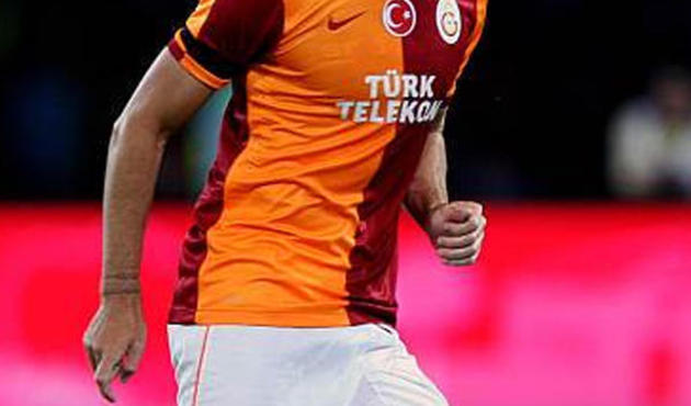 Galatasaray'ın eski yıldızı futbolu bıraktı!