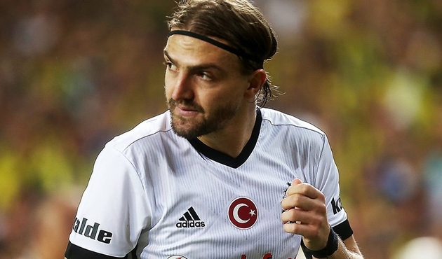 Milyon dolarlar kazanıyor ama...Edremit Lisesi'ne Caner Erkin şoku! ÖZEL HABER...